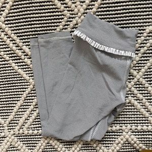 Albion Fit ruffle leggings